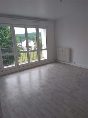 t2 à la location -   10200  BAR SUR AUBE, surface 57 m2 location t2 - UBI478824635
